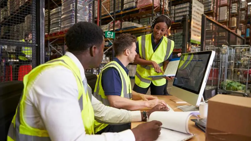 A influência da tecnologia na otimização do trabalho das equipes em logística