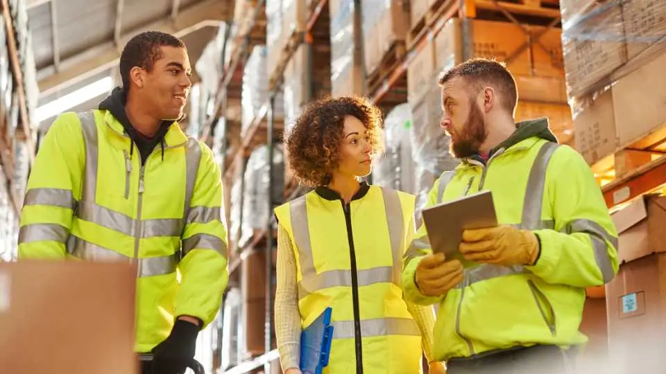 Estratégias para motivar e engajar os membros da equipe de logística